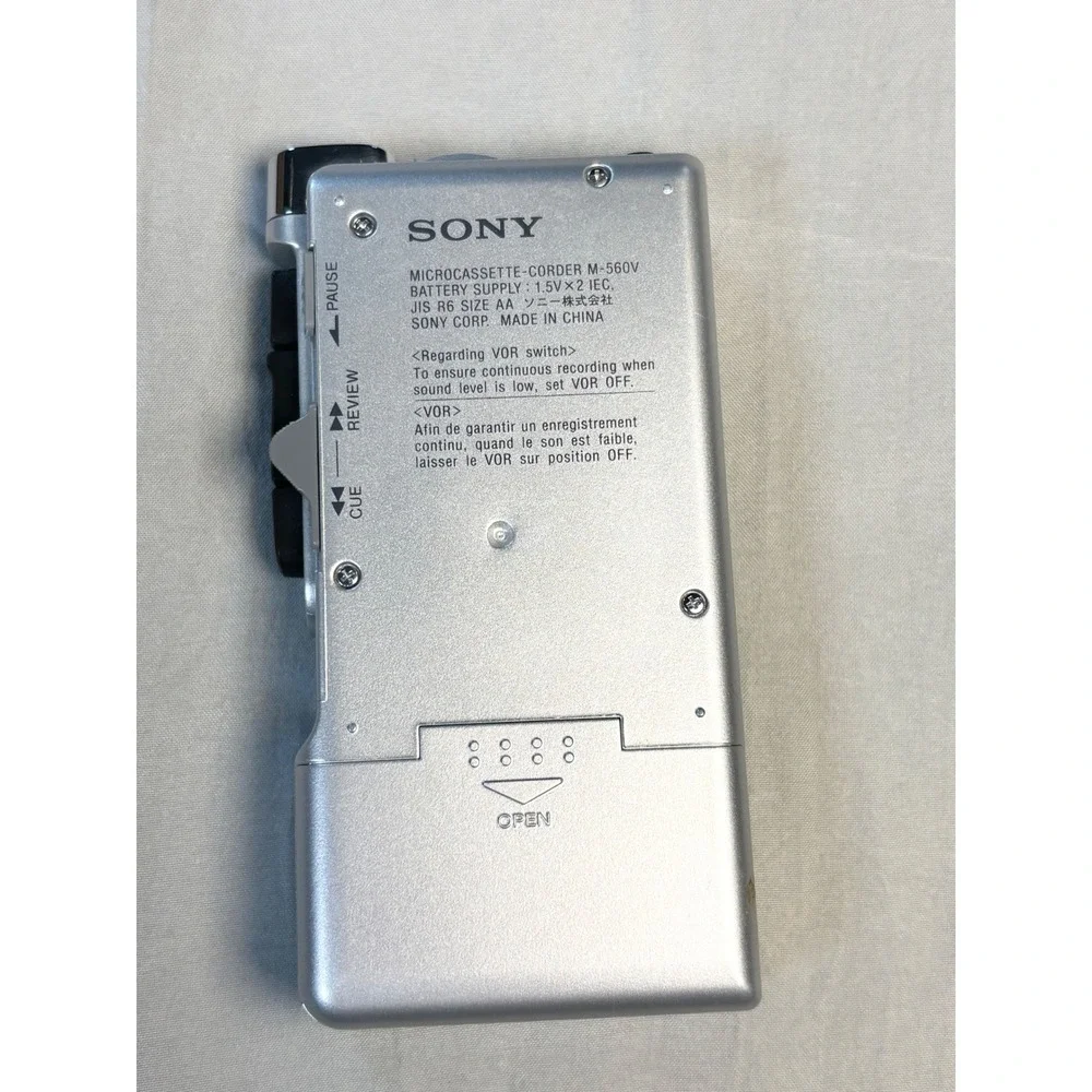 Sony M-560V Microcassette Corder Voice Recorder Silver * parts only